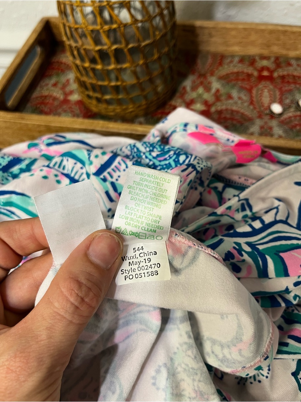 Lilly Pulitzer White Romper with Pink & Teal Paisley 2019 Medium - Picture 14 of 14